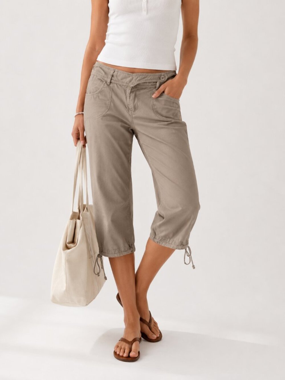 🖤3/$20 H&M Neutral Tam Drawstring Capri Pants
